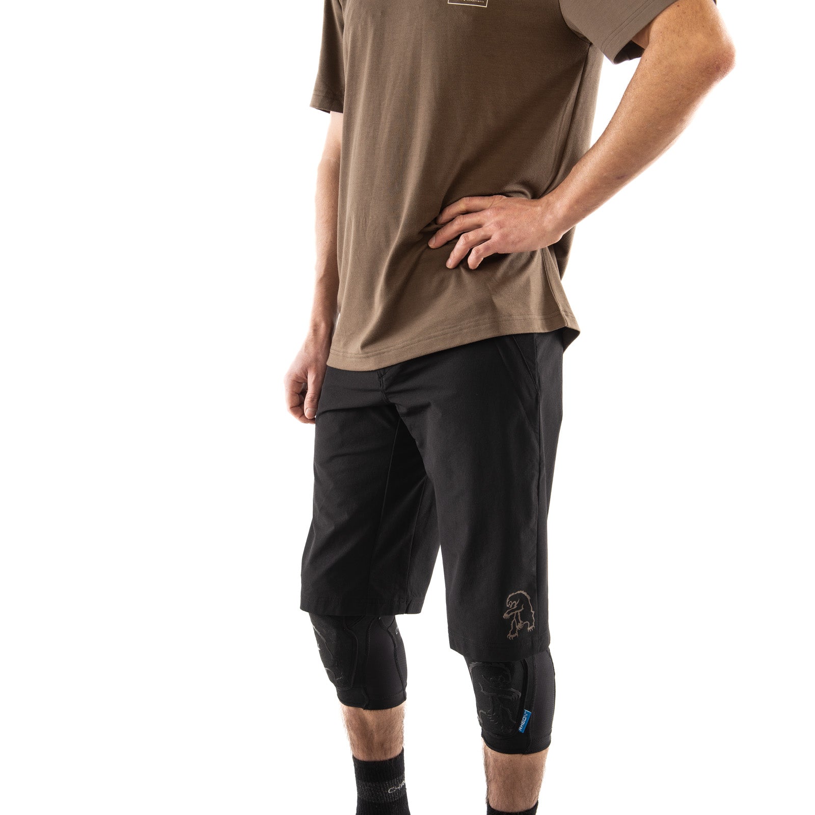 Model is 5' 8" wearing size 32.